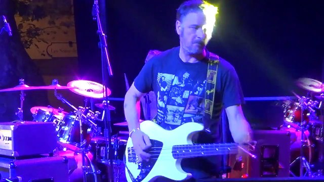 Actu Flayosc Var Concert Skump Musicien/groupe ska rock reggae Jérôme, Fifi, Gé, Mika, Nico, Fred, Guillaume Musiques en Fête ! Samedi 2 août 2014 Organisé par Ville de Flayosc Invité par Fabien Matras Maire · Flayosc