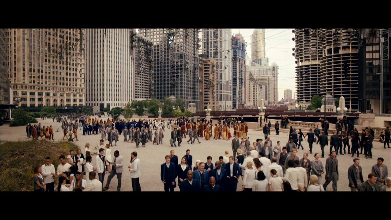 Divergent (2014) Shailene Woodley Interview