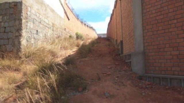 Vente Terrain ANTANANARIVO (TANANARIVE) - Madagascar - A vendre à Rangaina Ilafy grand terrain dans un futur quartier résidentiel.