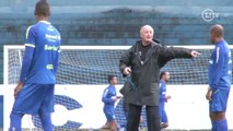 Felipão comanda primeiro treino do Grêmio e mostra seu estilo