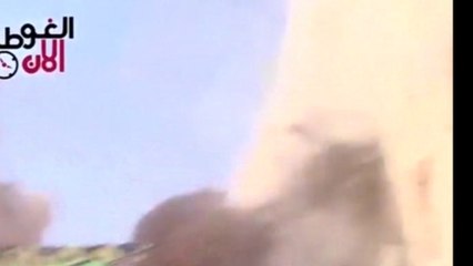 Air strike on Syrian market, rebels storm compound