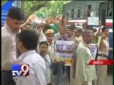 UPSC row : English won't be included in prelims, protesters want CSAT scrapped - Tv9 Gujarati