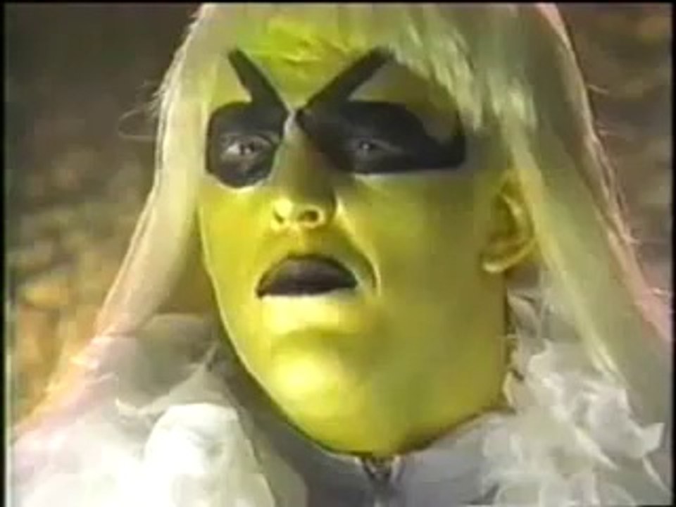 raw 12-18-1995 pt1