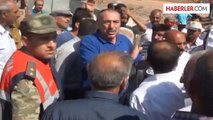 Şanlıurfa'da Çiftçilerden Yol Kapatma Eylemi