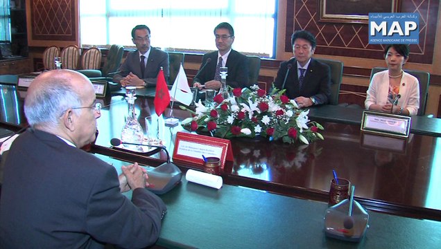 رئيس مجلس المستشارين يجري مباحثات مع وفد عن مجلس الشيوخ الياباني