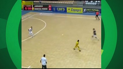 Espetacular! Veja golaço de calcanhar na Liga Futsal