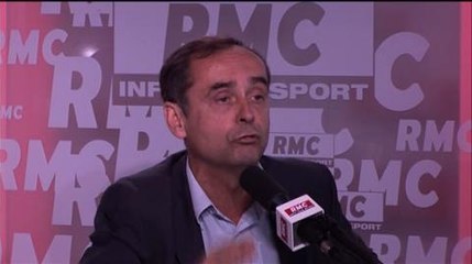 Robert Ménard : "Je vais mettre des drapeaux français devant toutes les façades d'écoles à la rentrée."