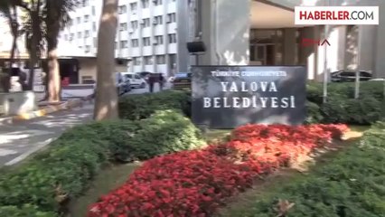 CHP'li Salman, Ak Partili Koçal'ın Büstünü Diktirdi