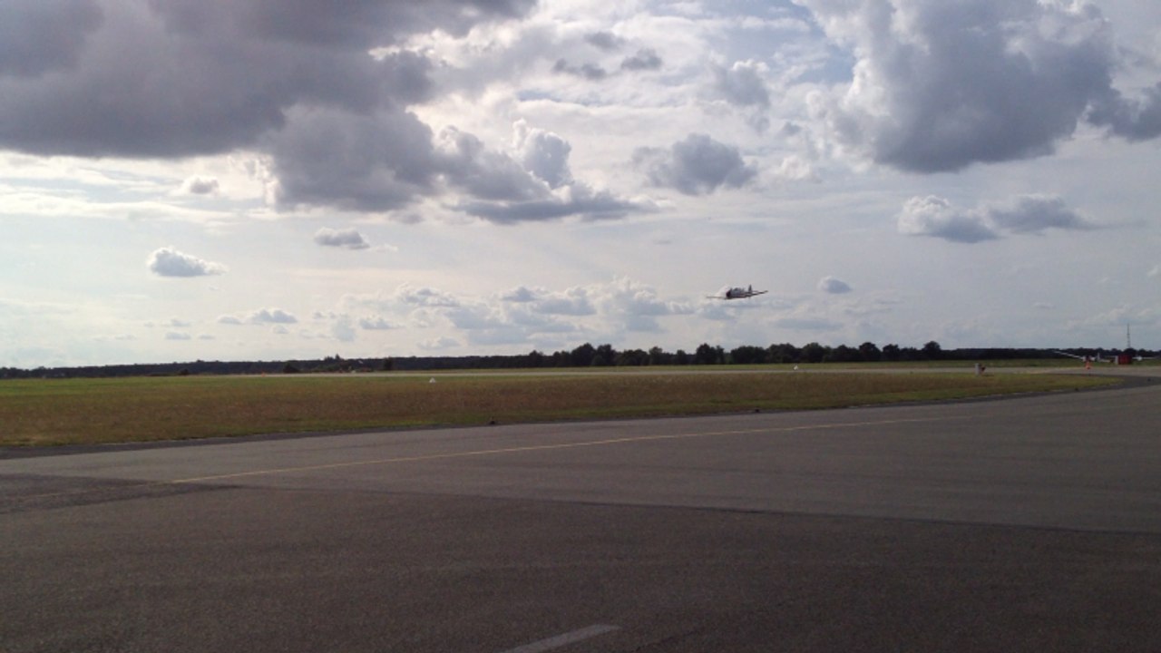 Arrivée du North American T-6 Texan