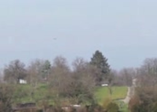 Cigar-shaped UFO over Mulhouse, France