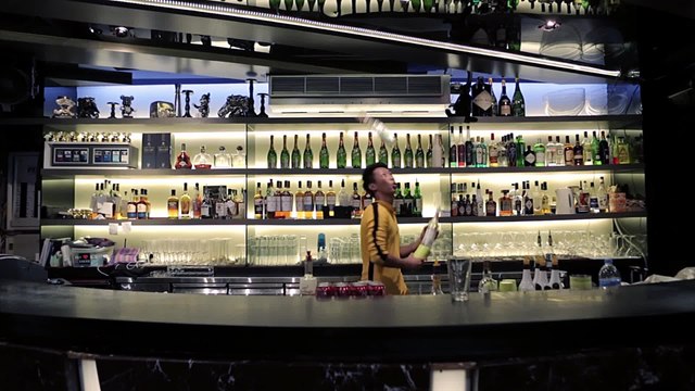 Bruce Lee of bartending - world's greatest flair bartender