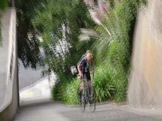 Biking up San Francisco's 2nd steepest hill (38% Gradient)