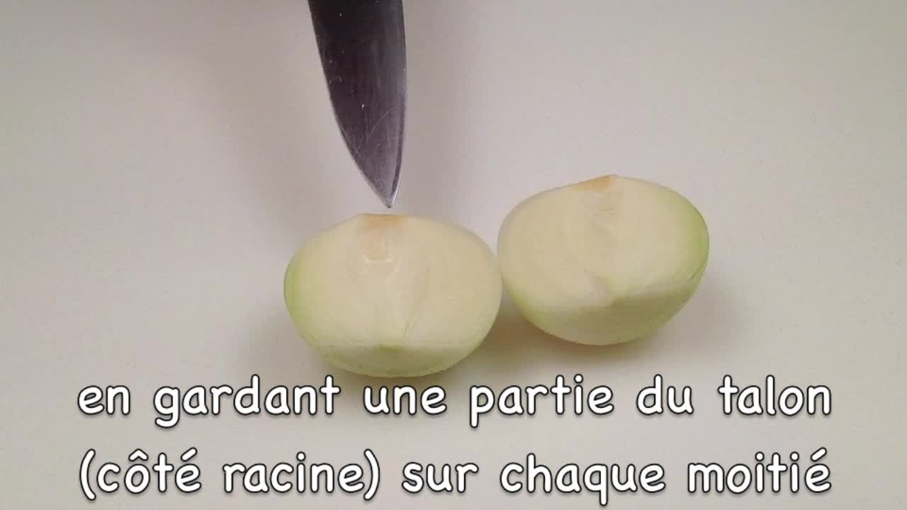Comment ciseler un oignon (How to Chop an Onion)