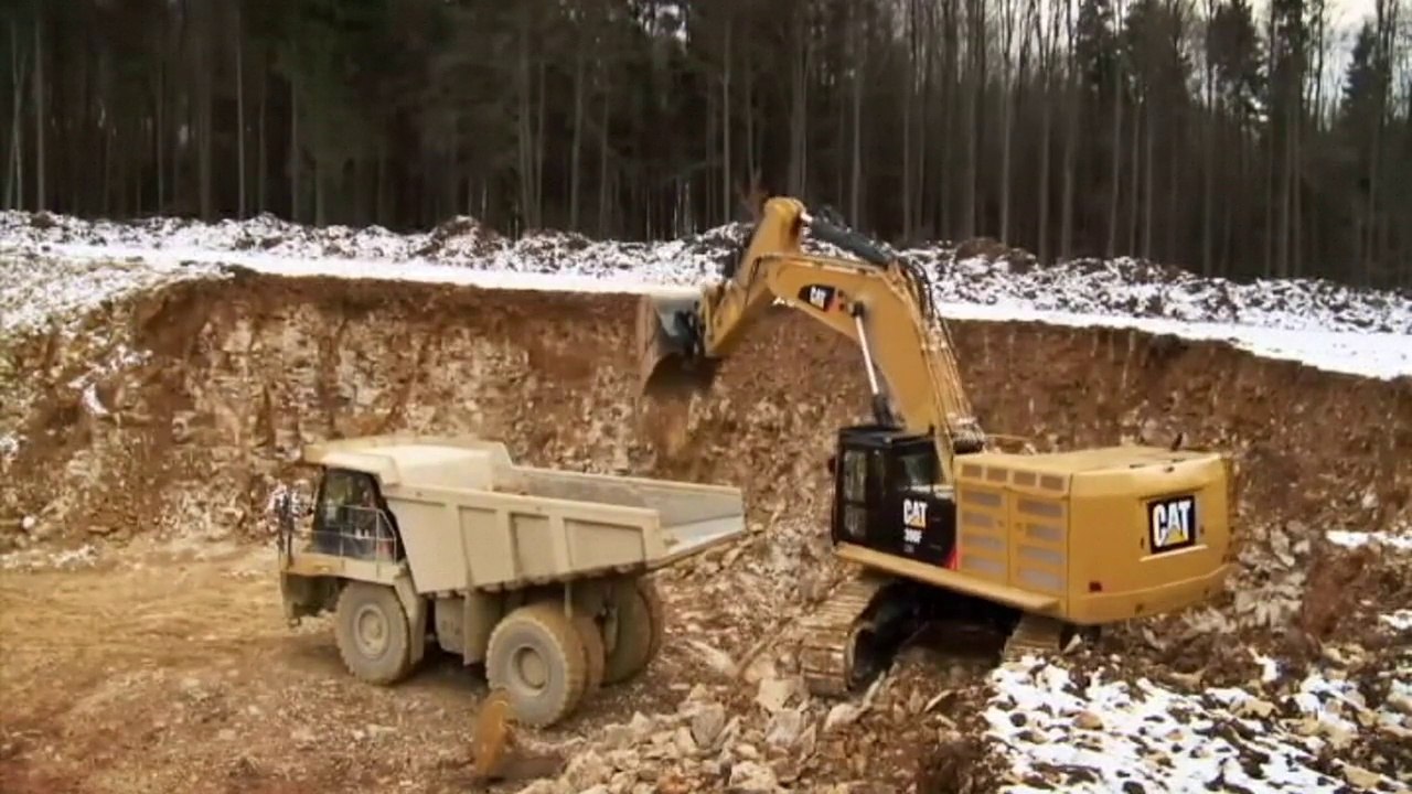 HOLT CAT Dallas Excavator (214) 342-6700 Excavator Dallas
