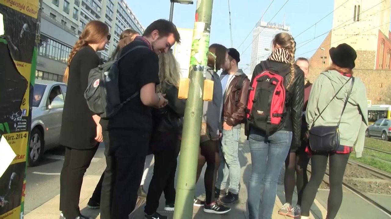 Date Mit Fremder Traumfrau In Nur 1 Minute?