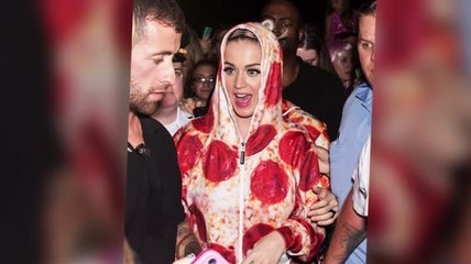 Katy Perry Rocks A Pepperoni Pizza Onesie