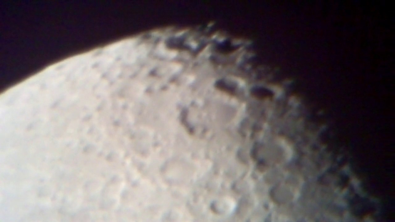 La Lune-Vue Zoomer