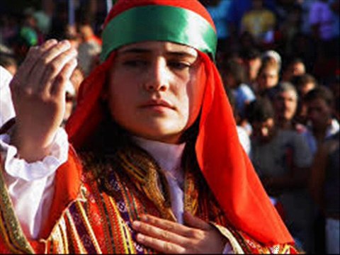 YILDIZ DEMİRKOL SAVAŞ-yıldızlıtürküler-DÜNYA UMURUNA MEYLİNİ VERME