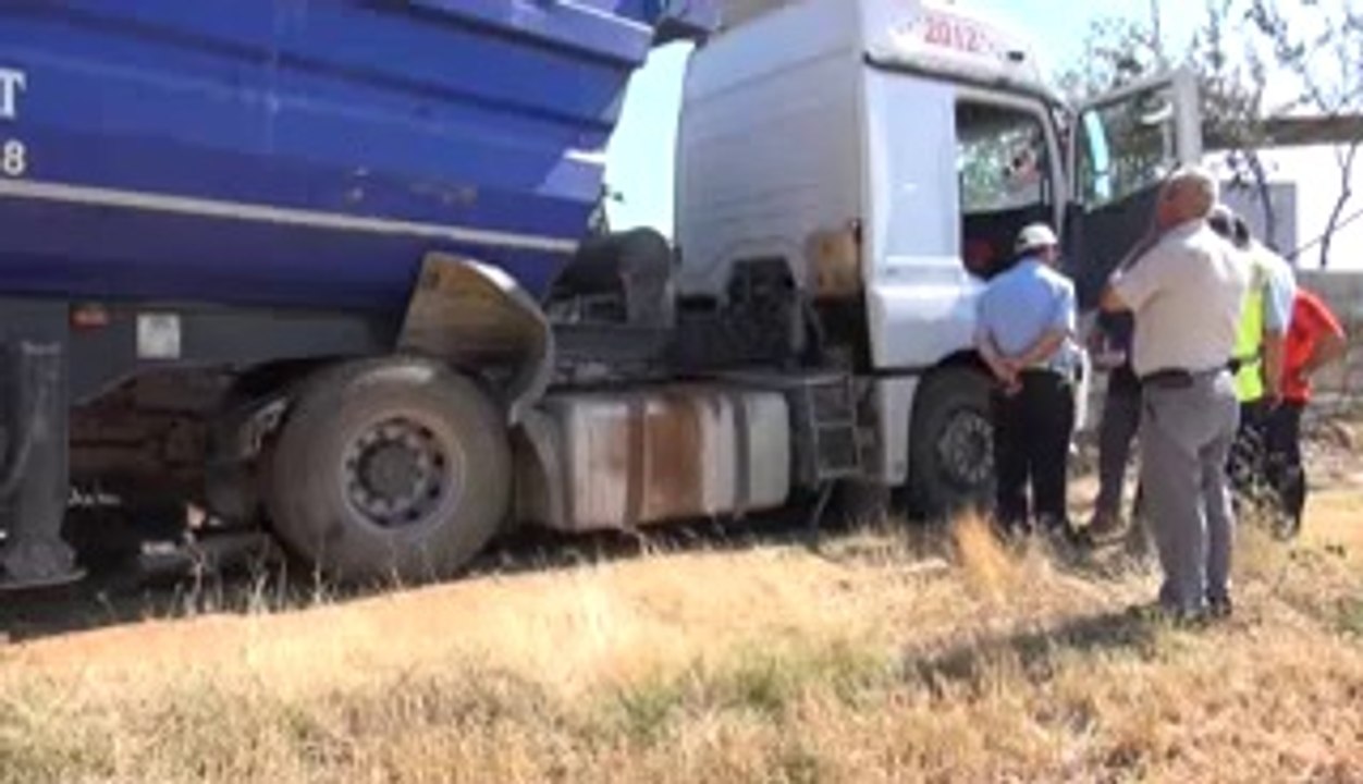 UŞAK BANAZ YOLUNDA TRAFİK KAZASI