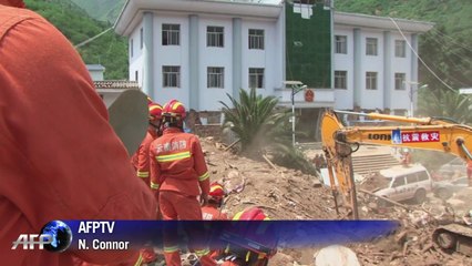 Chinese quake victim loses hope to find his child alive