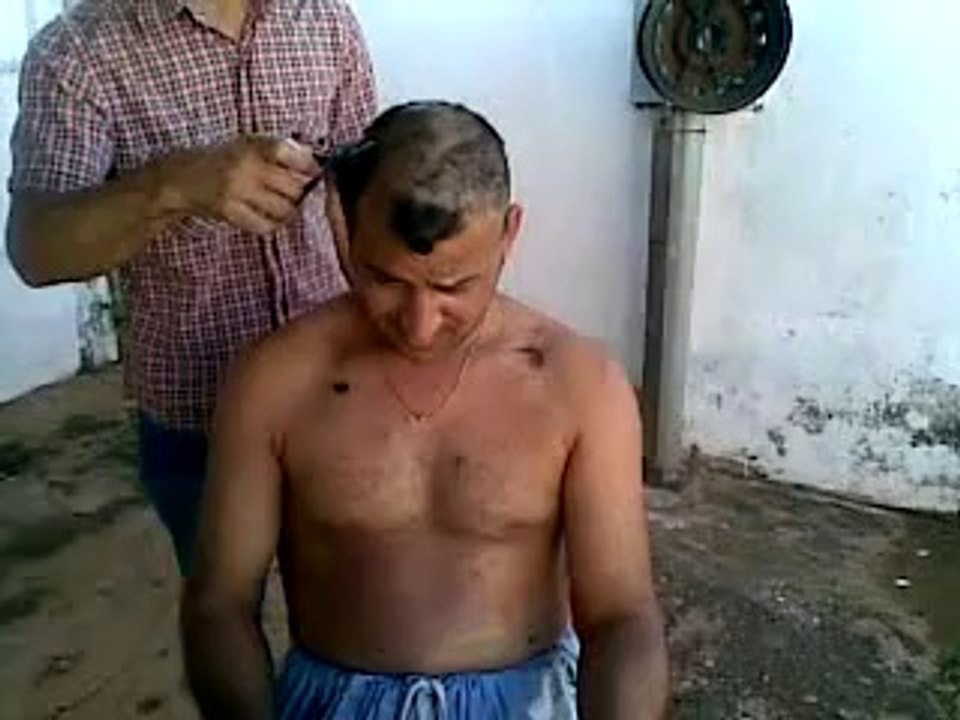 Dilawar Khan Pappo New Hair Style Uberlandia Brazil 02-08-2014 by Abu Shayan (2)