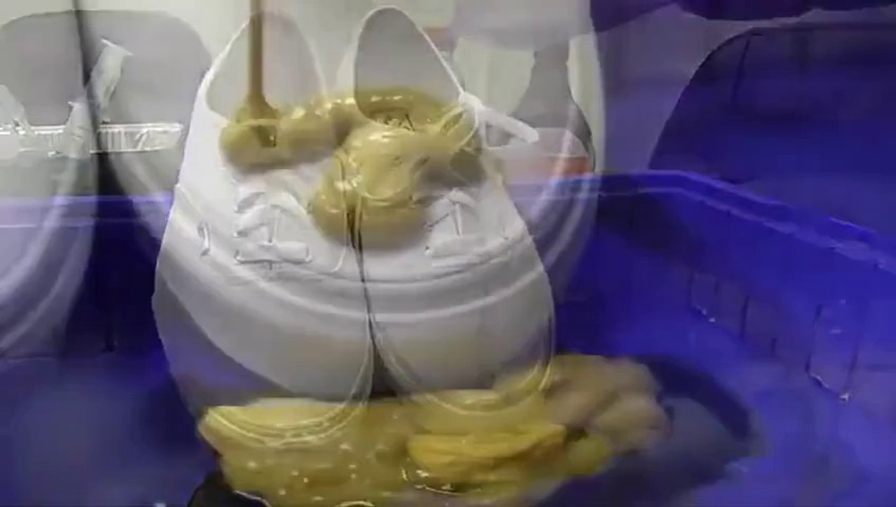 Never Wet Technology Spray - Never Miss The Video