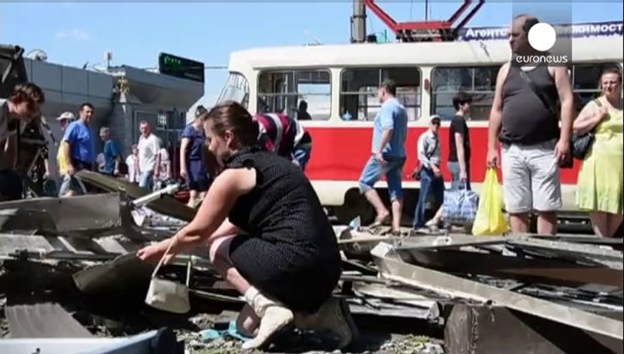 Ukraine military encircles rebel-held Donetsk