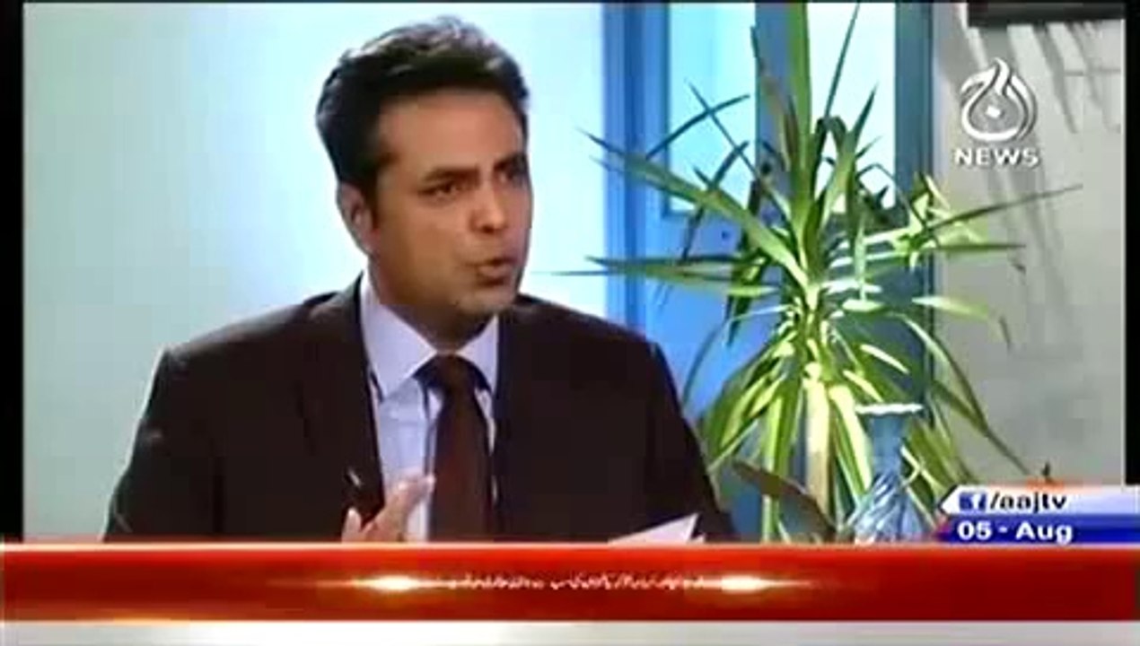 PTI Chairman Imran Khan Responds in Anger to Talat Hussain_