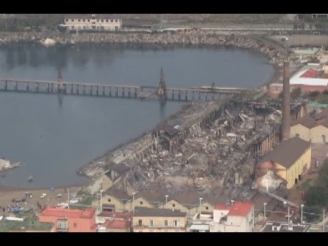 Napoli - Città della Scienza, M5S: No a ricostruzione sulla spiaggia (06.08.14)