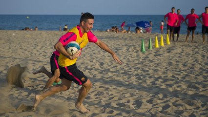 Divertido entrenamiento del Barça de hockey patines en la playa