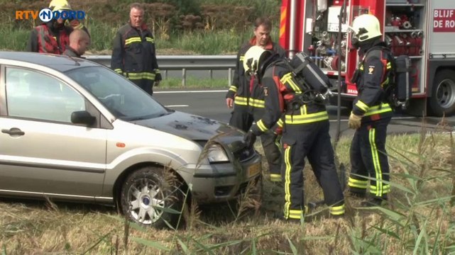 Beelden: Autobrand op de A7 bij Groningen - RTV Noord