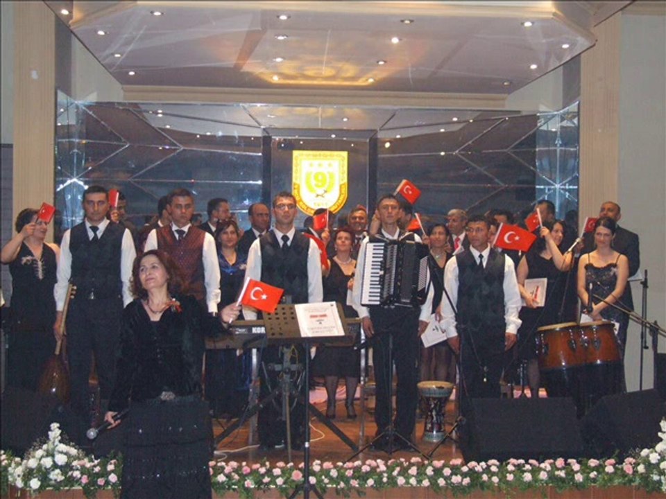 YILDIZ DEMİRKOL SAVAŞ-yıldızlıtürküler-UZUN İNCE BİR YOLDAYIM