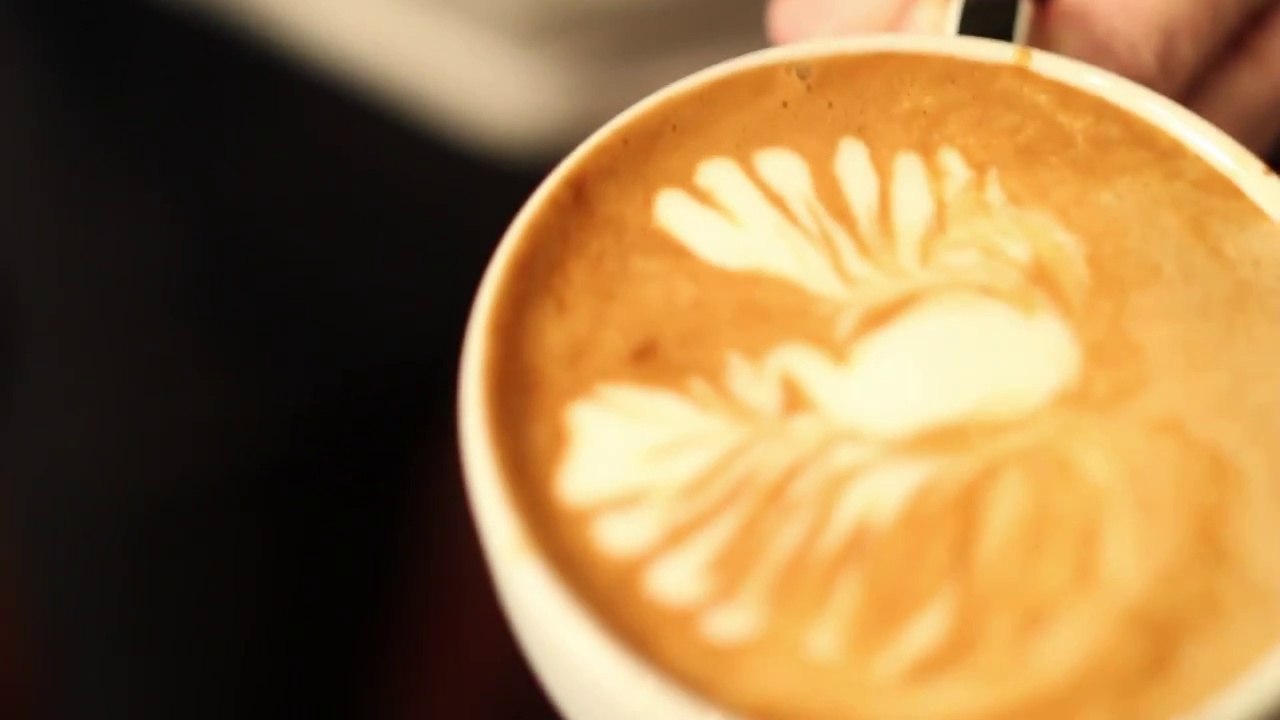 Préparer un bon café Latte - Toutes les étapes!