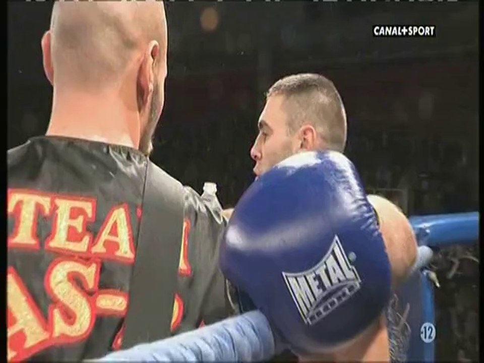 YOHAN LIDON VS BAKARI TOUNKARA N°1 (Gala de Reims 2.12.2012)