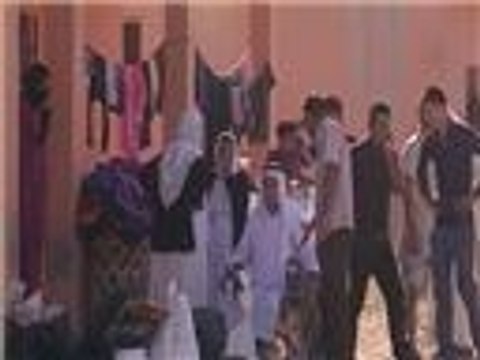 فرار مئات العراقيين من سنجار إلى تركيا