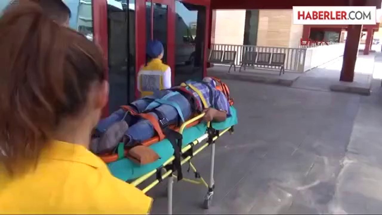 Yolun Karşısına Geçmeye Çalışırken Otomobil Çarptı