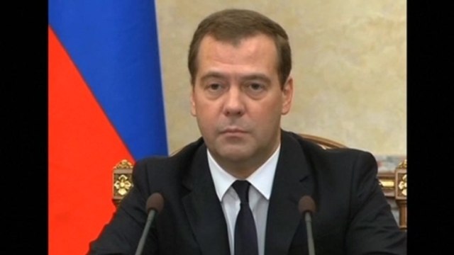 Russia bans Western food imports, Ukraine scuffles heat up