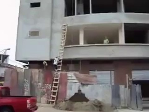 Yok Böyle Bir İnşaat İşçisi!