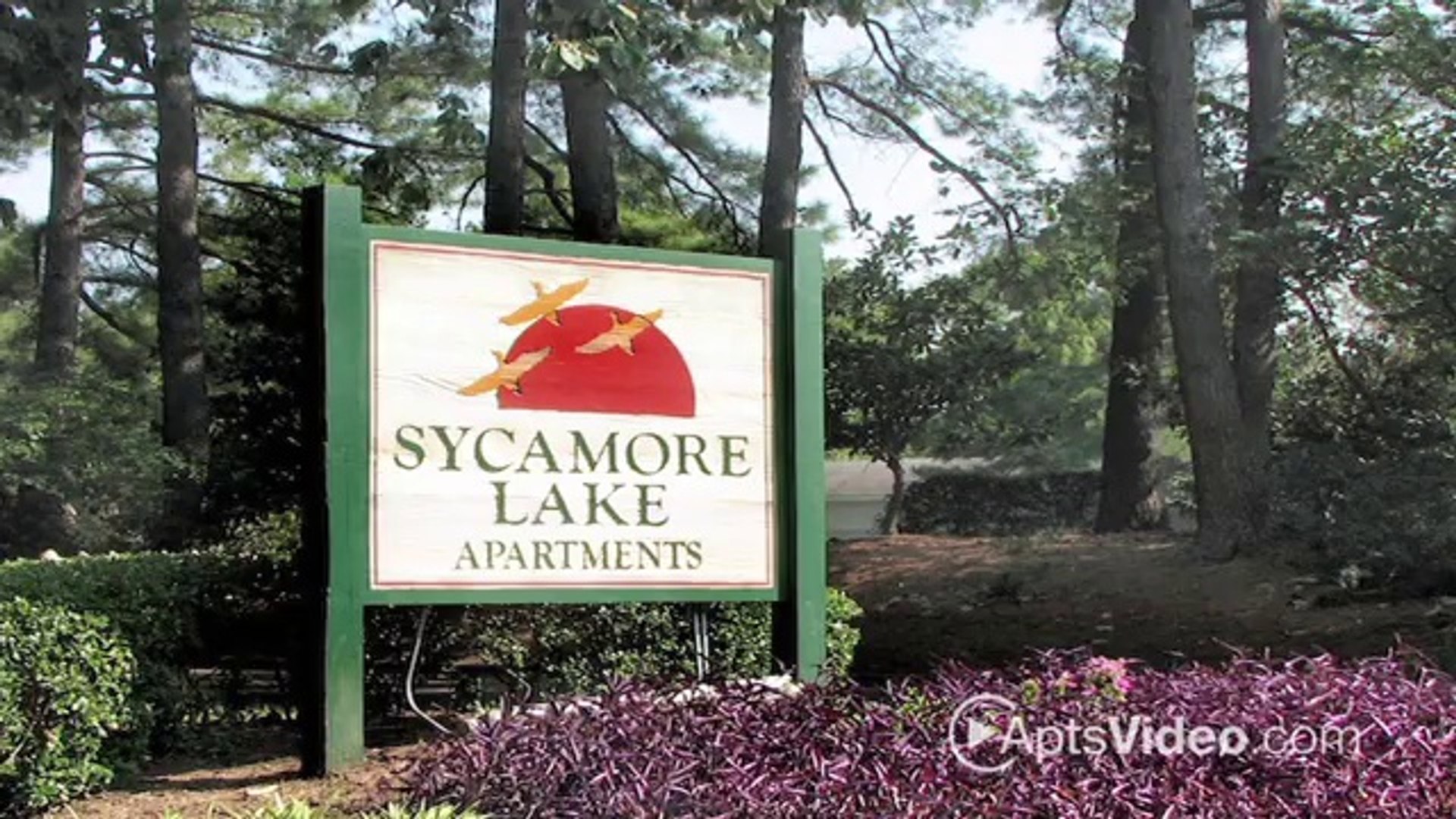 Sycamore Lake Apartments In Memphis