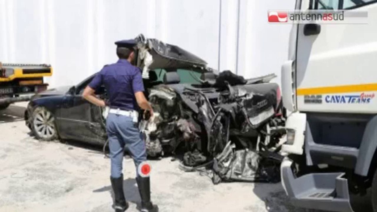 TG 07.08.14 Incidente sull'A14: muore bimbo di nove anni e sua nonna 52enne