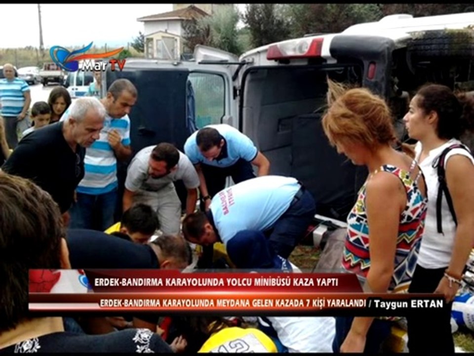 ERDEK-BANDIRMA KARAYOLUNDA YOLCU MİNİBÜSÜ KAZA YAPTI