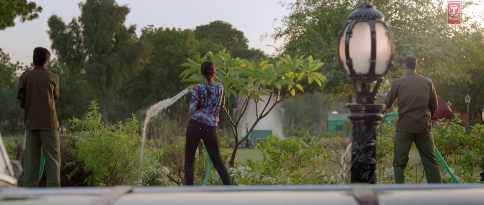 Engine Ki Seeti Video Song - Khoobsurat - Sonam Kapoor - Fawad Khan