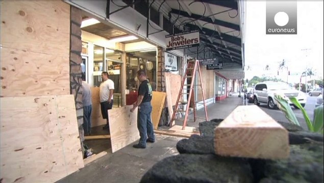 Hawaii in allerta per gli uragani