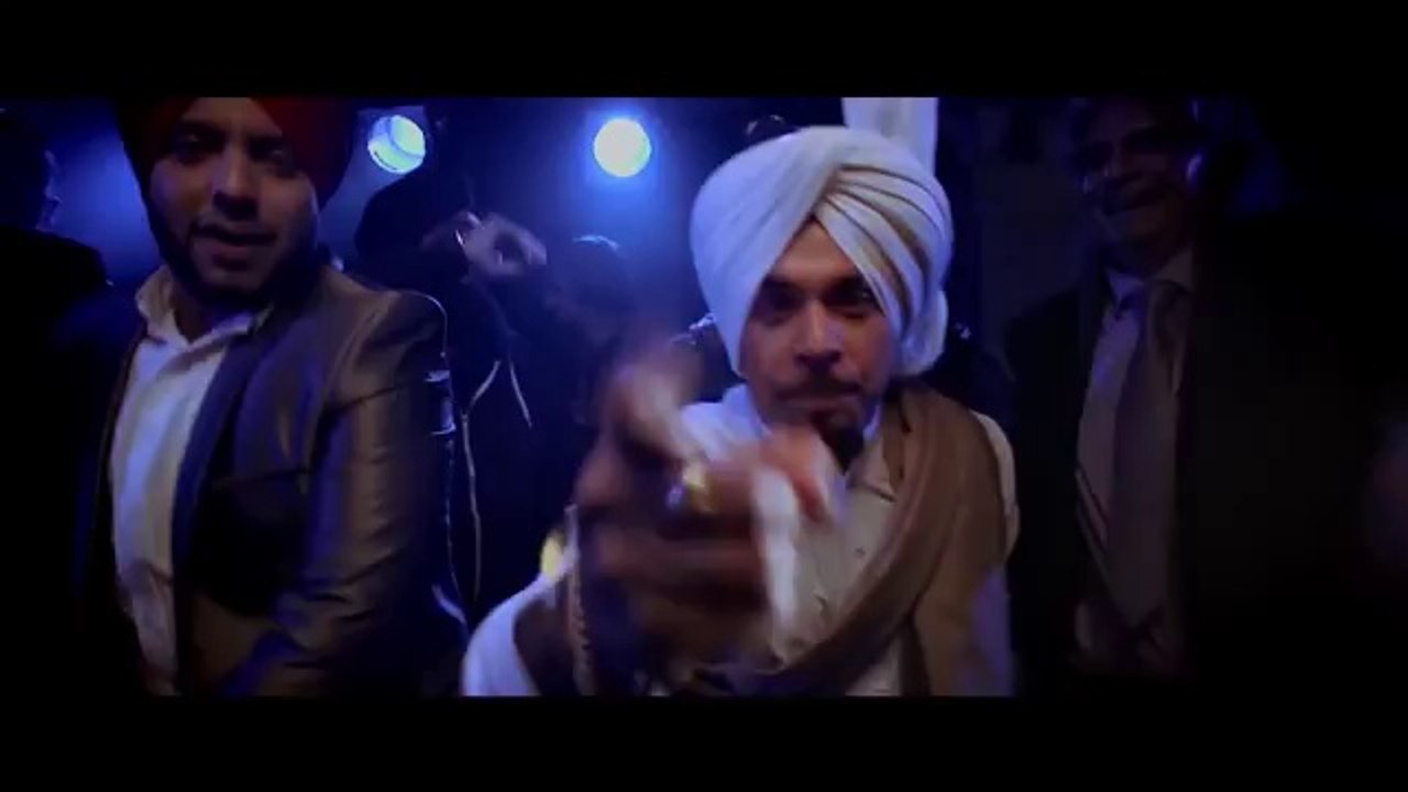 Mr & Mrs[Official Video] Northern Lights feat. Banger