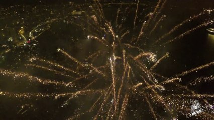 Il filme un feu d'artifice à l'aide d'un drone à Monaco