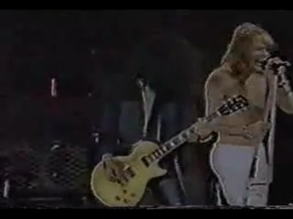 Guns N Roses - Welcome to the Jungle - Live