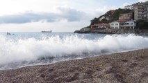Kapuz Plajında Dalgalar-Zonguldak