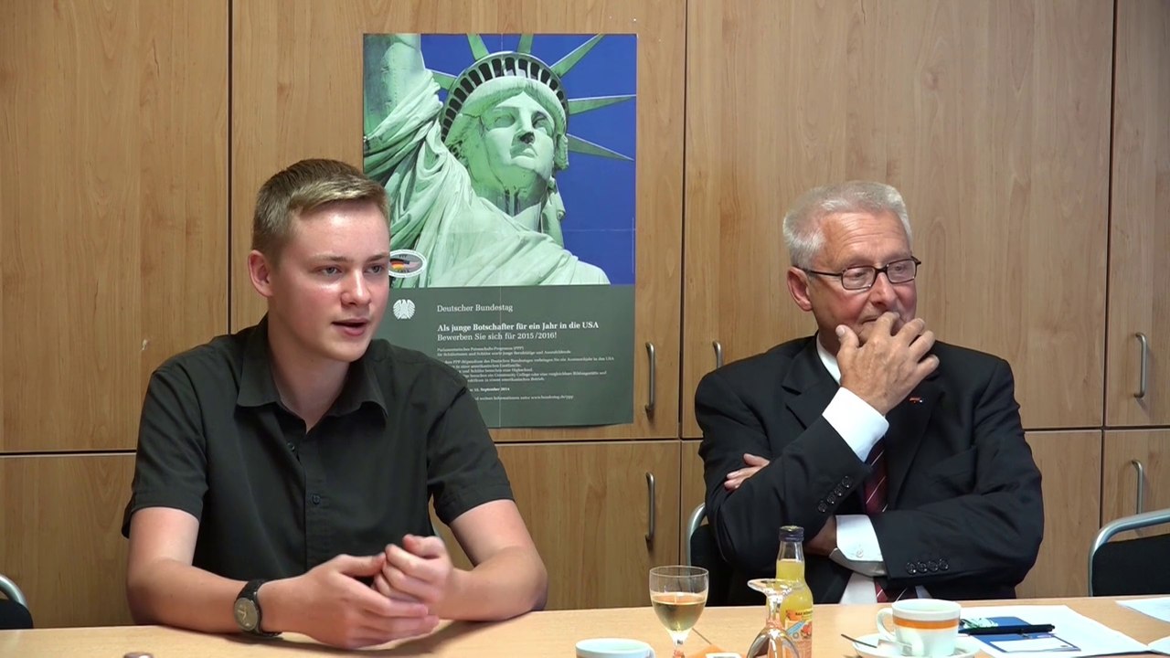 Helmut Nowak verabschiedet Niklas Fritschen nach Montane (08.08.2014)