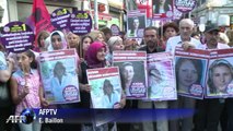 Les Turcs marchent pour condamner les meurtres de femmes