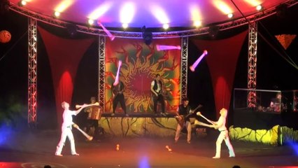 Jugglers Viktor and Viktoria